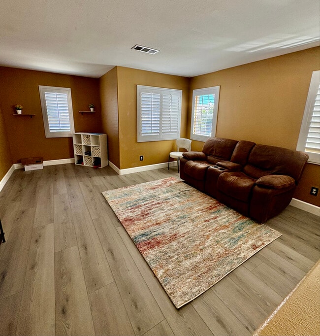 Photo - 10170 Susan Ave