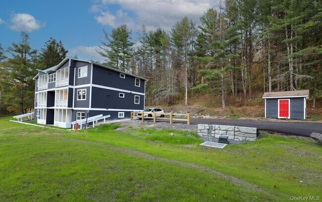 3191 NY-23 Unit 3