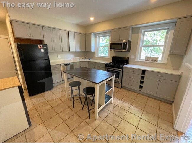 Building Photo - 5 Durham St Unit #1