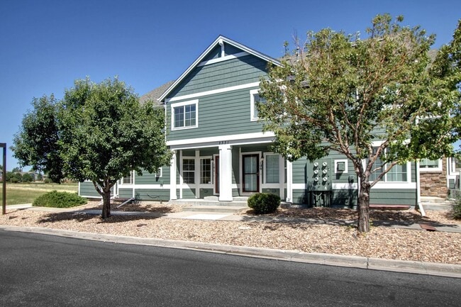 Rare Sapphire Pointe 2 bed townhome for le... - Rare Sapphire Pointe 2 bed townhome for le...
