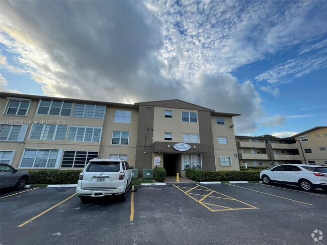 Building Photo - 160 Royal Palm Way Unit 307 Rental