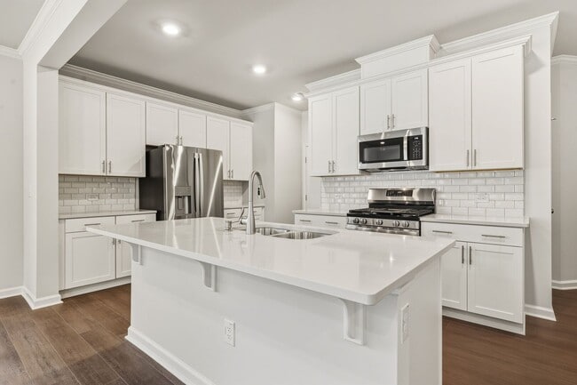 Photo - Modern Newly Built 3be / 2.5ba End Of The Street Townhouse