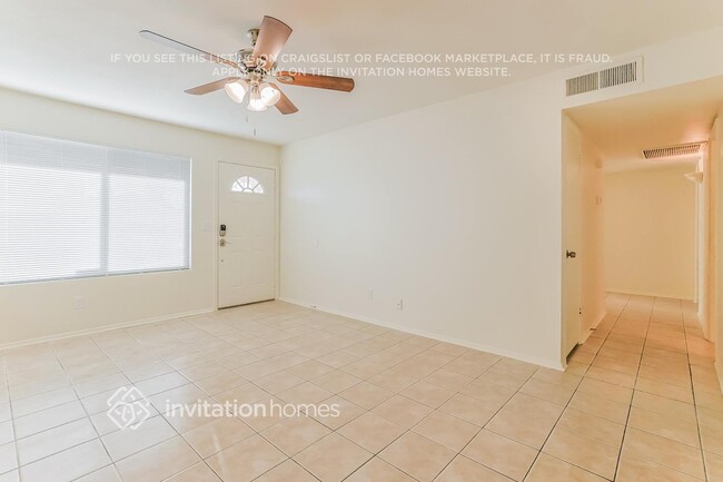 Photo - 512 N Los Feliz Dr