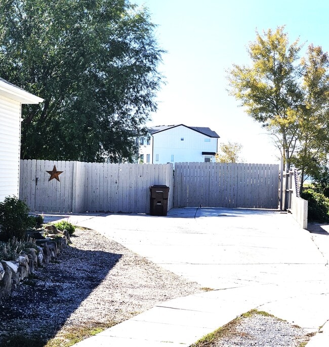 Photo - 1756 E West Pinion Cir