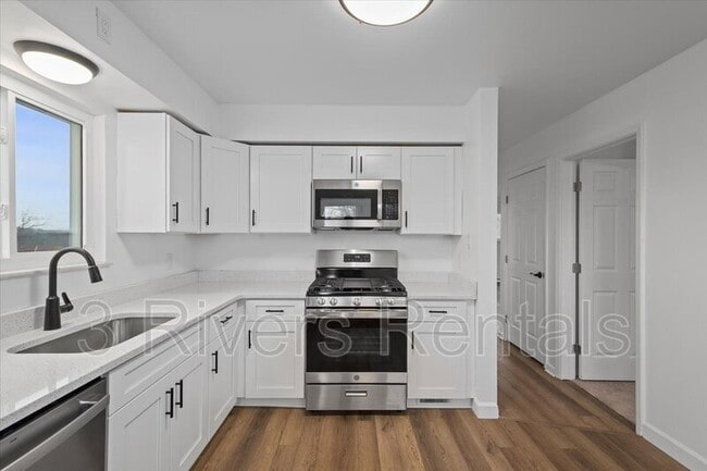 Photo - 1303 Cloverdale St