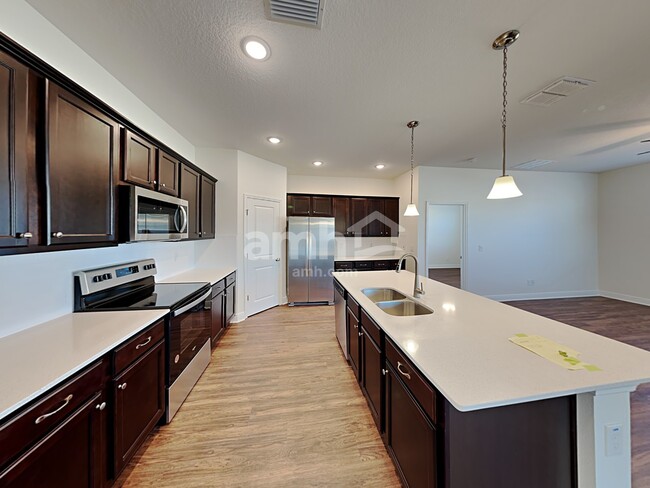 Photo - 1118 Sky Lks Dr