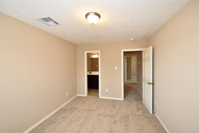Photo - 4050 Calaway Oaks Ln