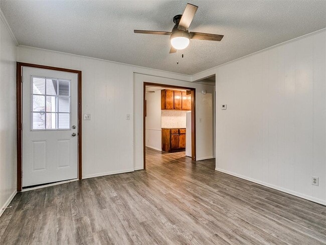 Photo - 217 E Daws St