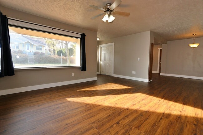 Photo - 1025 N 50th Ave