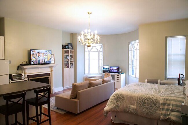 Photo - 460 Beacon St Unit 2F