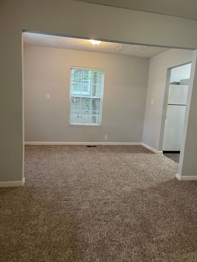 Photo - Normaltown Area Home! Available August 2026