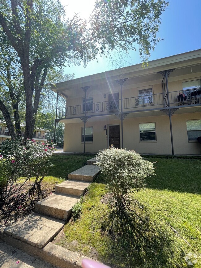 Building Photo - 114 Orleans Oak Ln Rental