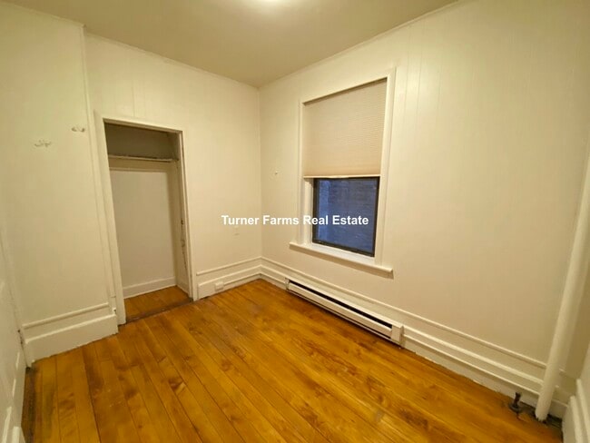 Building Photo - 614 Columbus Ave Unit 3