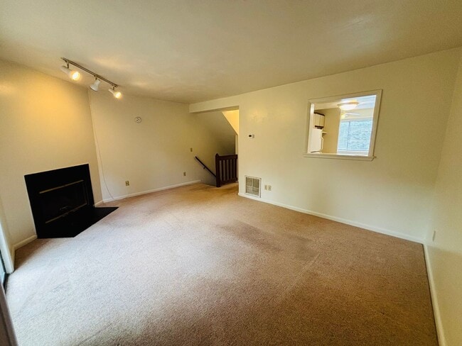 Photo - 253 Fairfax Rd