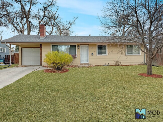 Building Photo - $0 DEPOSIT OPTION!!! CHARMING 3 BED/1 BATH...