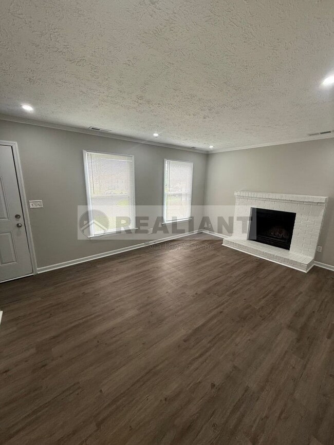 Photo - 3107 Glenridge Cir