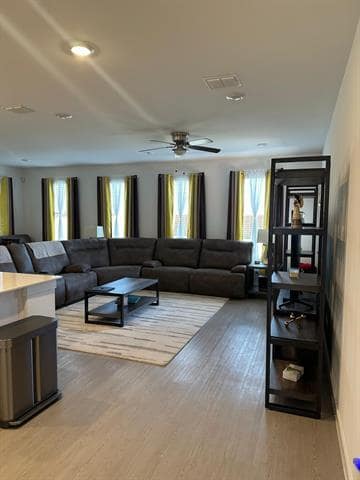 Building Photo - 1324 Rockwell Dr