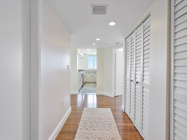 Photo - 650 West Ave Unidad 1812