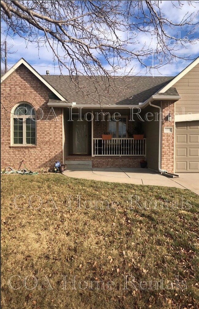 Building Photo - East Side Location