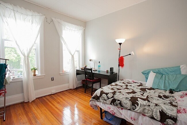 Photo - 368 Broadway Unit 2R