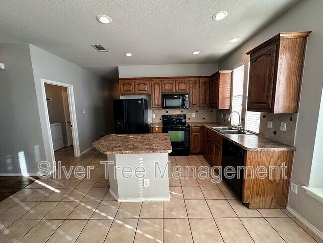 Photo - 420 Donagon Ct