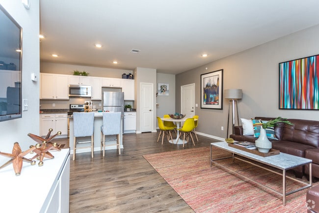 1BR, 1BA - Roxborough - Elements at Prairie Center