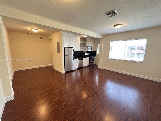 Photo - 2931 Sheridan Ave Unidad 12