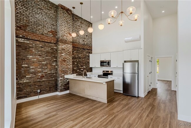 Photo - 106 Hotel St