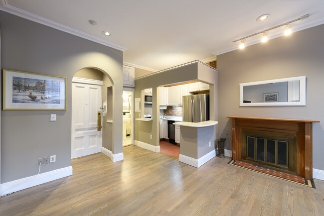 Photo - 335 Beacon St Condo Unit 7