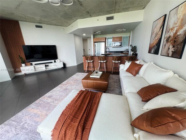 Building Photo - 3301 NE 1st Ave Unit M0405