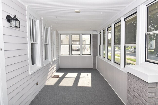 Photo - Near Notre Dame 2 Story 3 bedroom with 2 car garage