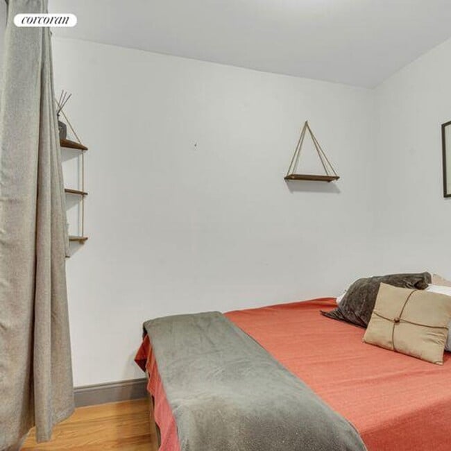 Photo - 111 MacDougal St