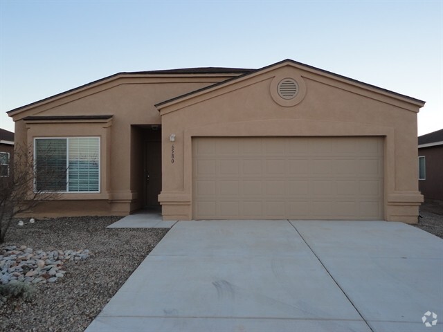 Building Photo - 6580 Mountain Hawk Loop NE Rental