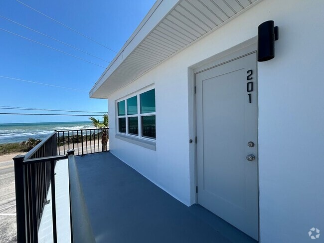 Building Photo - 1740 Ocean Shore Blvd Rental