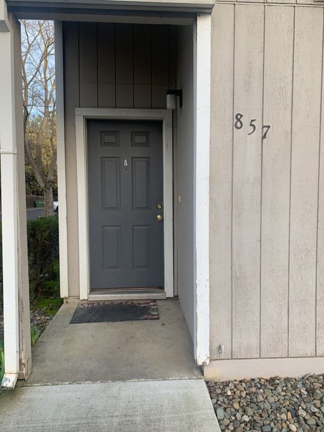 Photo - 857 Adams Terrace Unit A