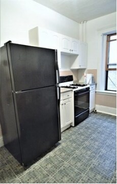 Building Photo - 37 Dwight St Unit 3