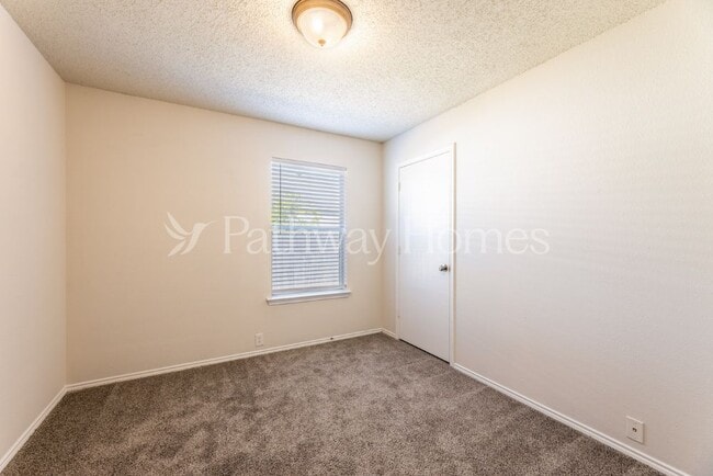 Photo - 1405 Dundee Dr