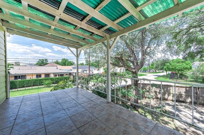 Photo - 1711 Fourcade St Unit 10