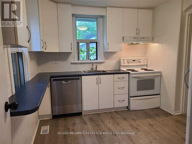 Photo - 109 Springdale Blvd