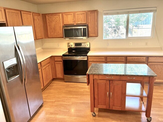 Photo - 3 Bedroom, 2.5 Bath Townhome with 2 Car Attached Garage in Northwest Loveland, CO - 2 Weeks Free ...