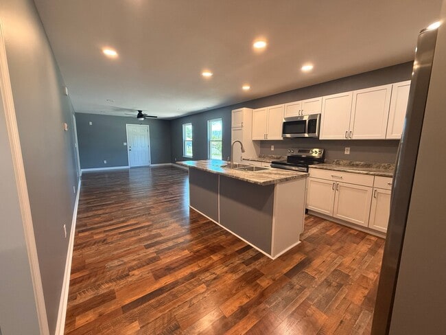 140 C St