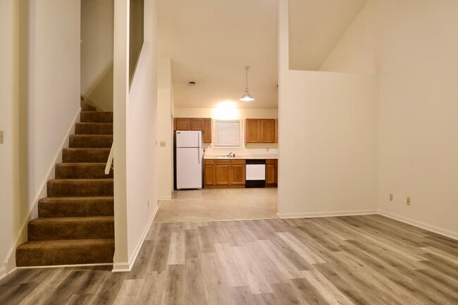 Photo - 1710 Ashwood Dr