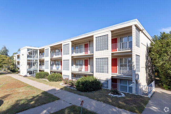 Fountain Apartments