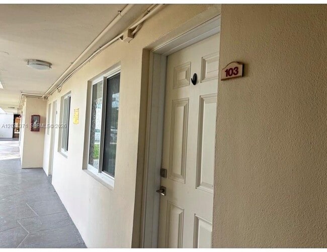 Photo - 1014 Salzedo St Unit 103