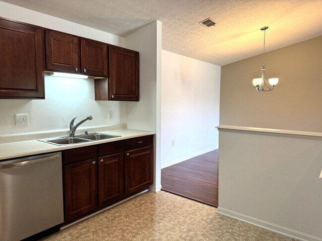 5301 Pacer Ln Unit 203