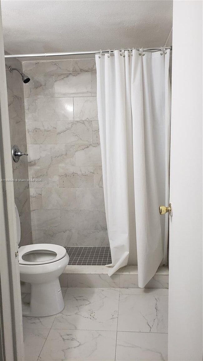 Photo - 1251 NE 108th St Unidad 215