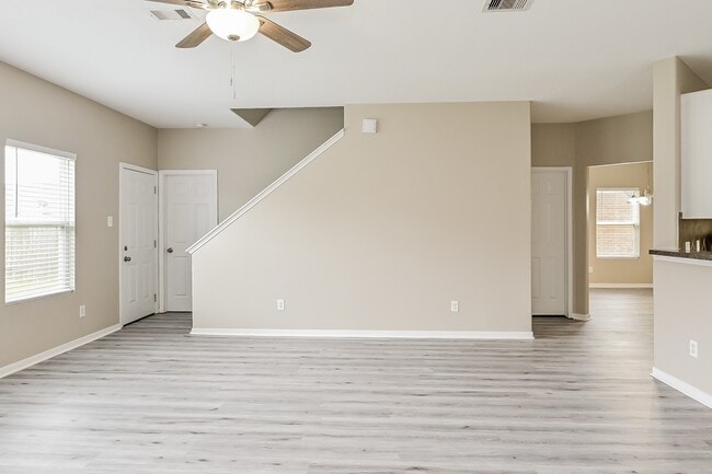 Building Photo - 1843 Macondray Dr Rental