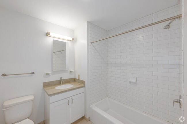 A3 1 habitación, 1 baño - 480 pies cuadrados - Baño - 95 Lofts
