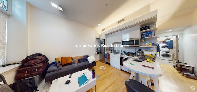 Building Photo - 15 Mount Auburn St Rental