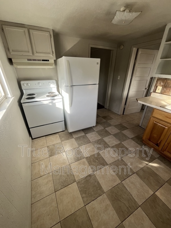 Photo - 531 1/2 W 9th Apt W